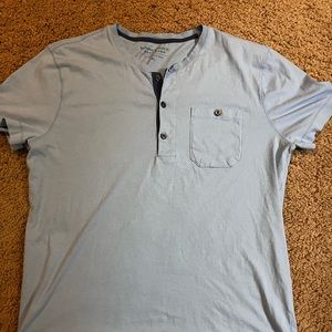 Men's Banana Republic Henley t shirt. XL.